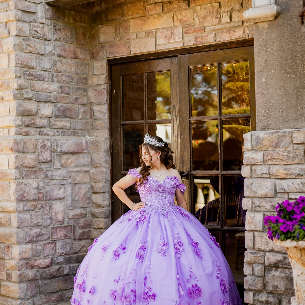 Elegant Purple Gown with Floral Details - Picture 2 of 2